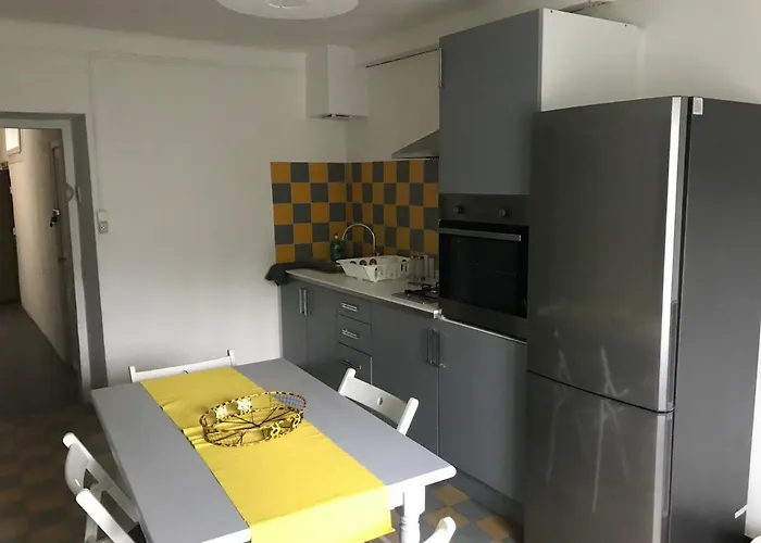 Clos Augusta 아파트 *